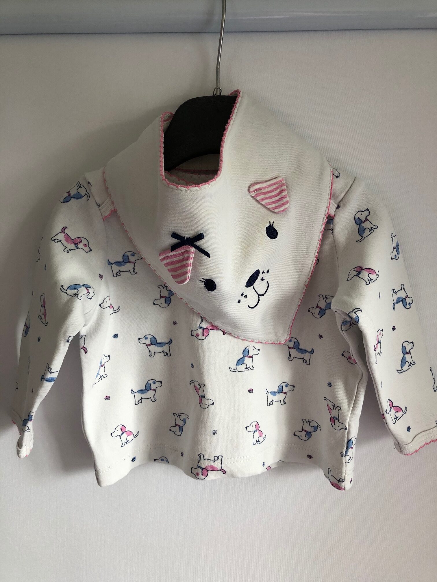 SP1171 - Little Me 3 piece set - leggings, top & bib - age 6 months - Image 2