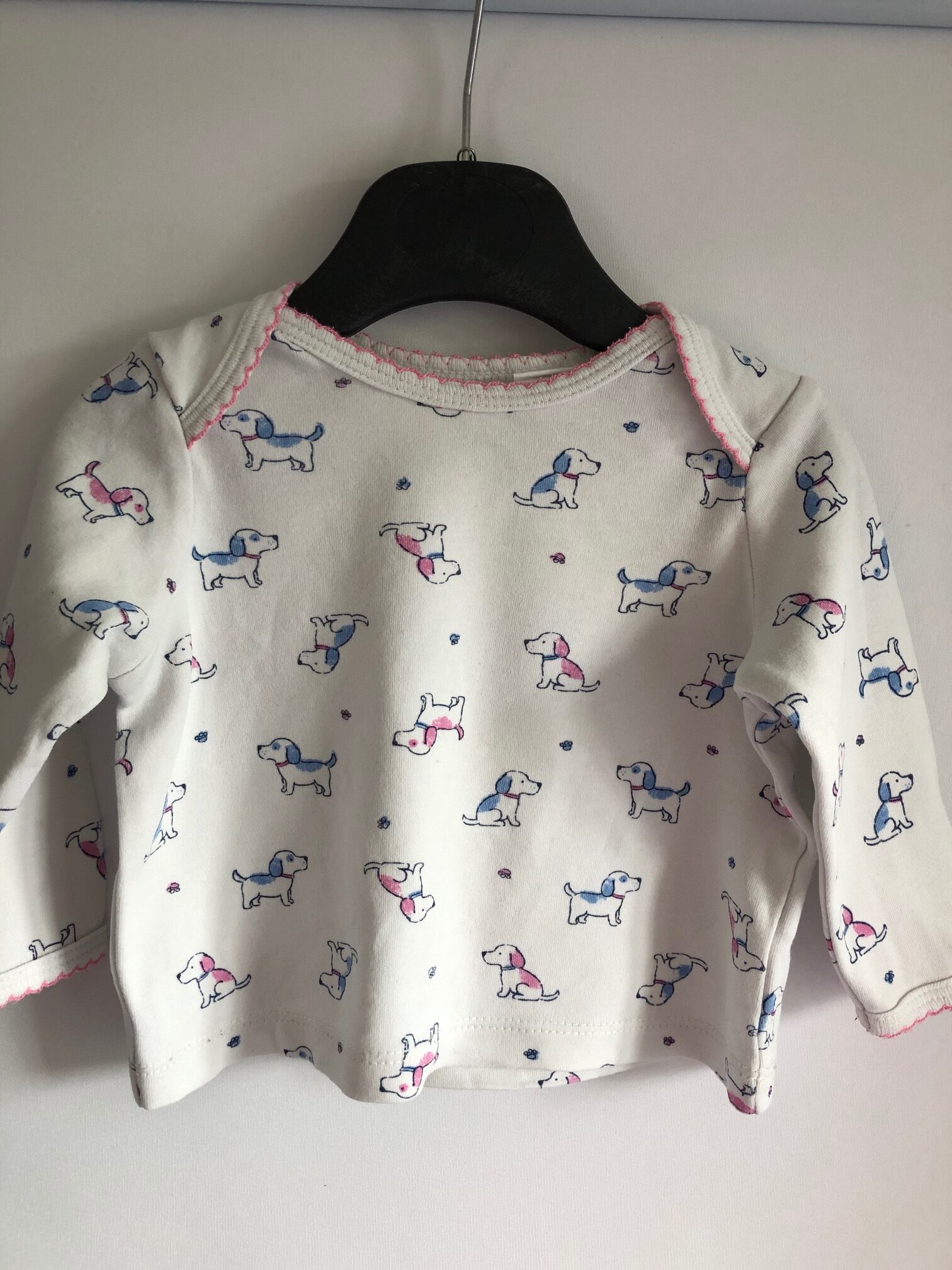 SP1171 - Little Me 3 piece set - leggings, top & bib - age 6 months - Image 3