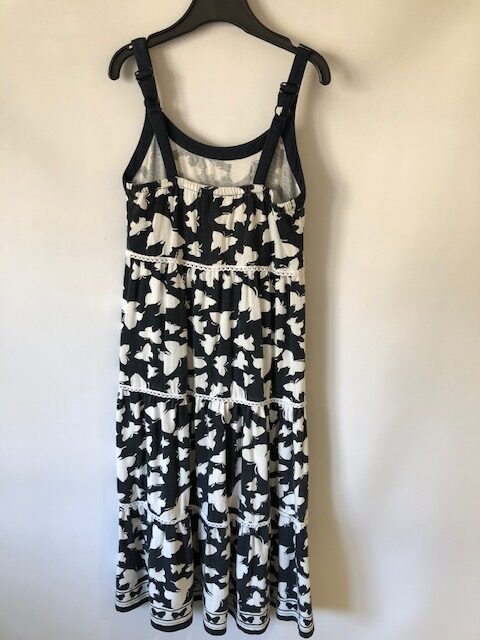 SP294 - YUMI Girls dress - age 7-8 - Image 2