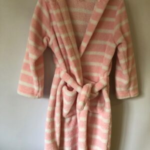 SP687 - M&S dressing gown - age 7-8